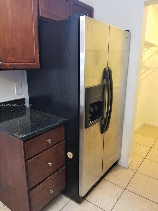 Foto del edificio - 6979 SW 40th St