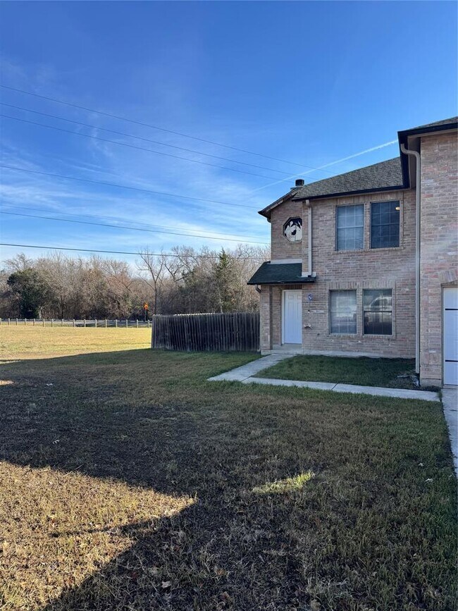 Foto del edificio - 7813 Marble Ridge Dr