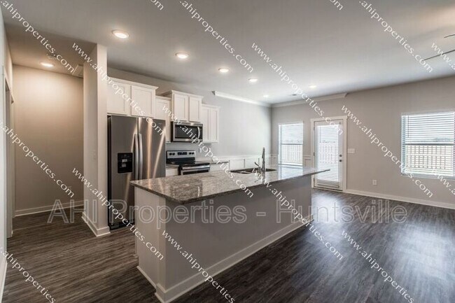 Building Photo - 26141 Valley Ridge Rd