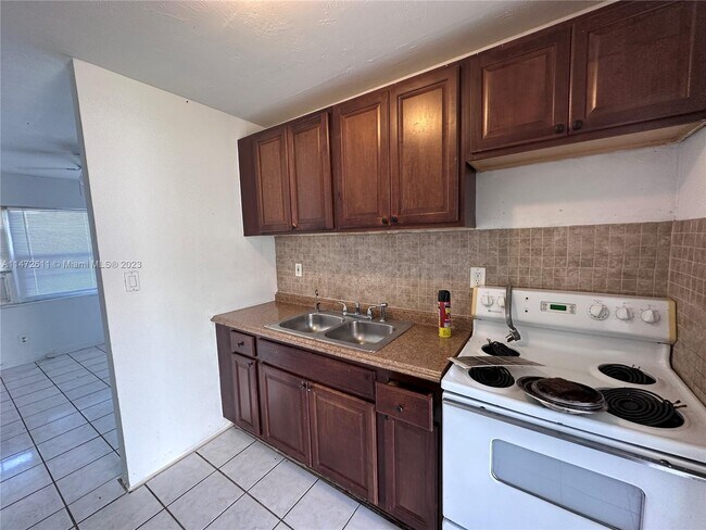 Foto del edificio - 612 NW 14th Ave