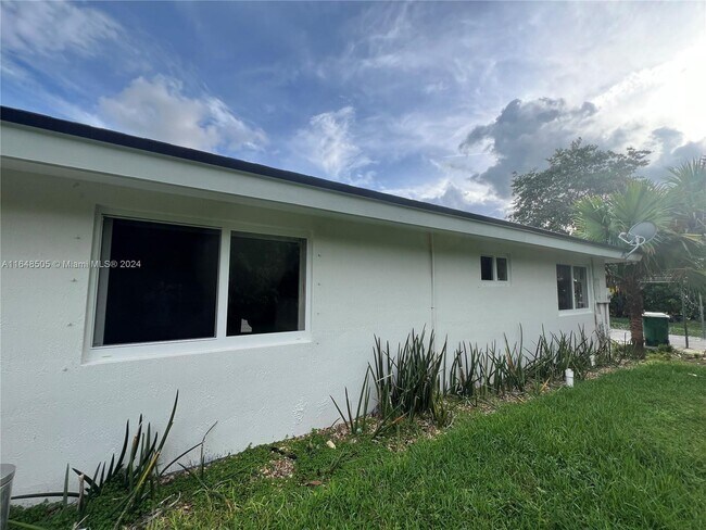 Building Photo - 16003 SW 196th Ave