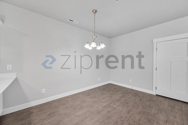 Foto del edificio - 1997 N 3410 W