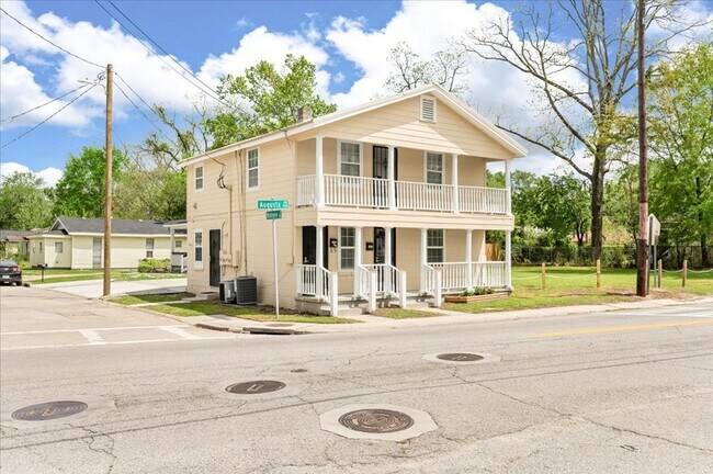 Foto del edificio - 1514 Augusta Ave
