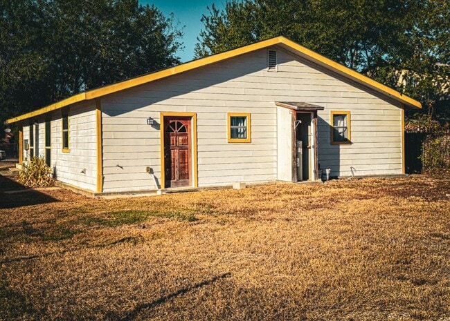Building Photo - 12742 Paseo Arbol
