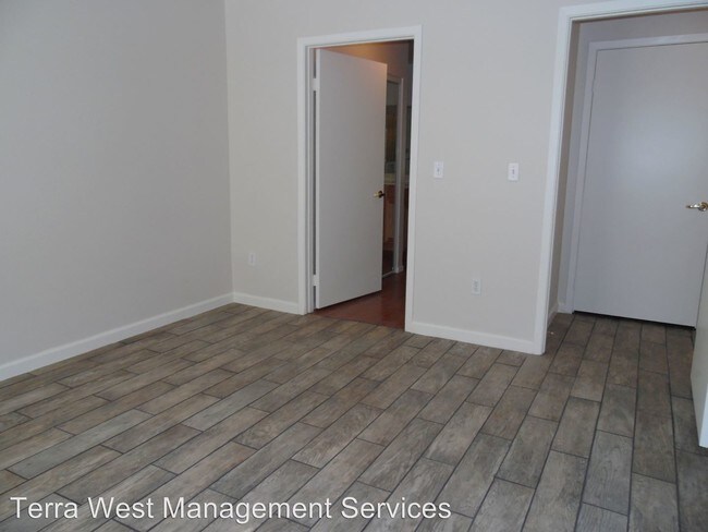 Foto del edificio - 4895 S Torrey Pines Dr