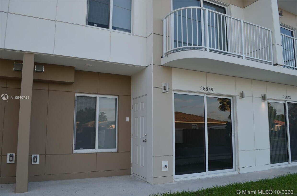 Primary Photo - 25849 SW 139th Ave