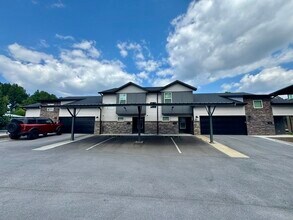 Building Photo - 877 N Rupple Rd