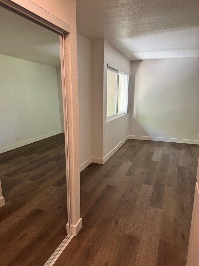 Building Photo - Casas Del Lago Apartments
