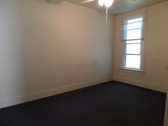 Foto del edificio - 3 br, 1 bath House - 1645 Spruce St