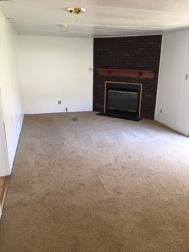 Building Photo - 151 Restwood Pl