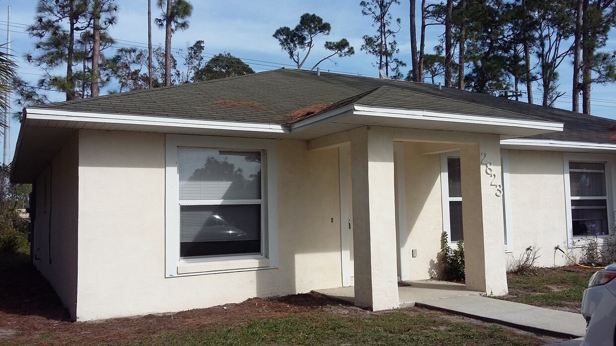 Primary Photo - 2BR 1BA DUPLEX FOR RENT
