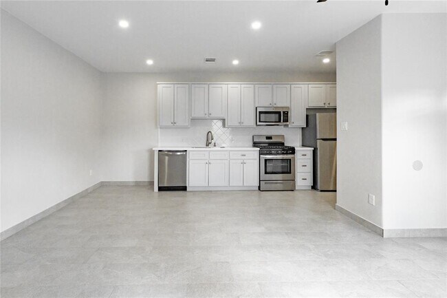 Foto del edificio - 6134 Brookfield Dr