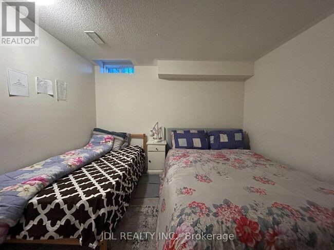 Building Photo - 15 Wildflower Wy.