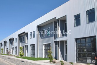 Building Photo - 1115 130 S