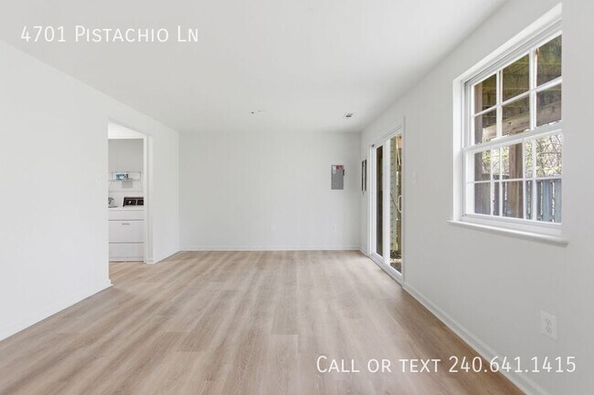 Foto del edificio - 4701 Pistachio Ln