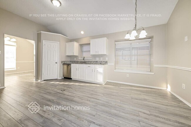 Building Photo - 915 Sea Shell Dr