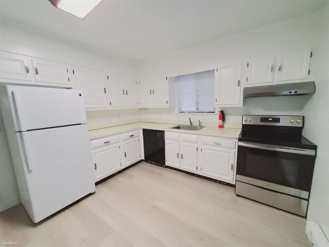 Primary Photo - 1 br, 1 bath Condo - 76 Columbus Pl Unit 2