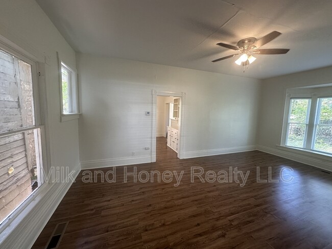 Building Photo - 509 E Harrison Ave