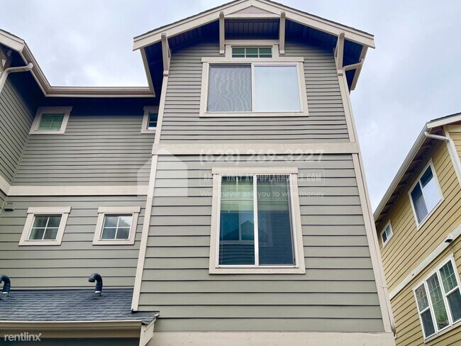Foto del edificio - 3 br, 3.5 bath Townhome - 1752 23rd Ave -