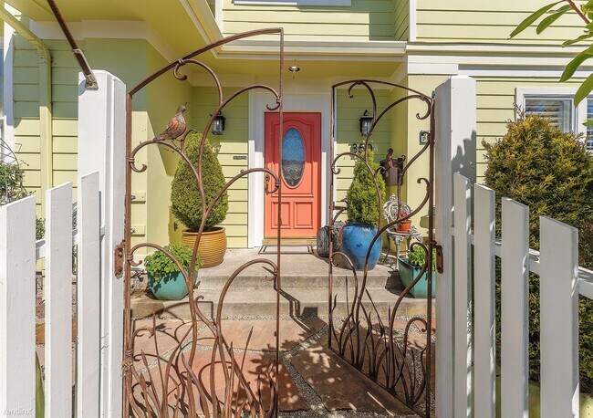Building Photo - 3 br, 2.5 bath House - 3858 Oasis by the Sea