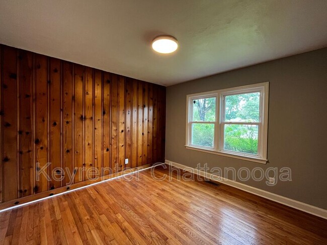 Building Photo - 545 Wando Dr