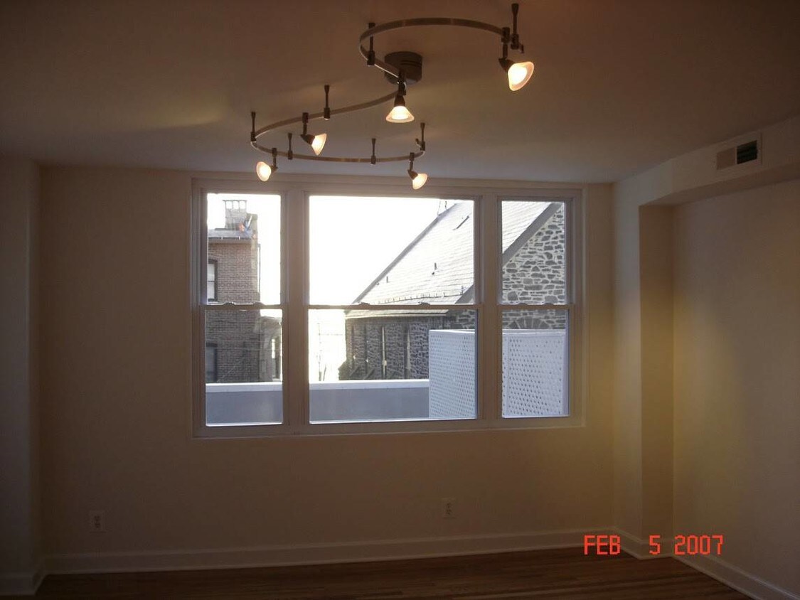 Primary Photo - 1101 St Paul St