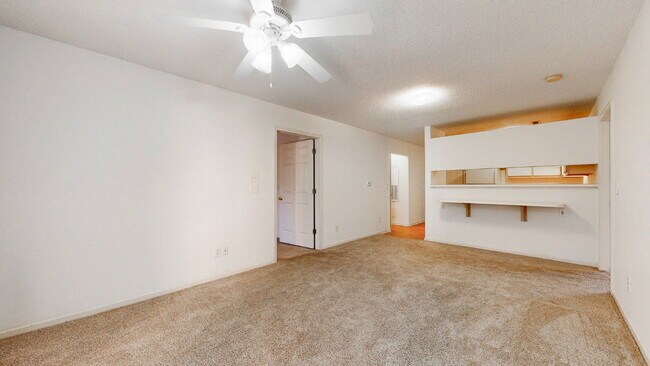 Foto del edificio - 334 Brownlea Dr