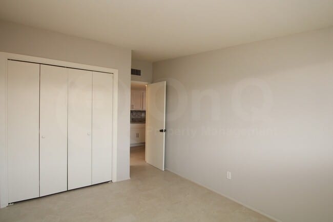 Building Photo - 3207 N 67th Pl
