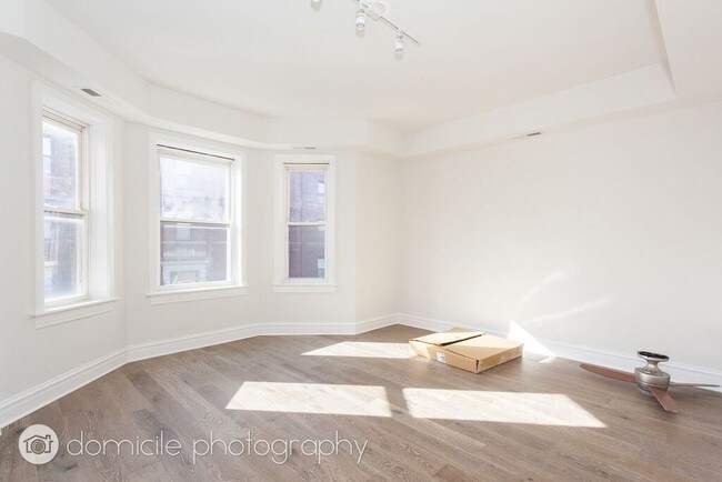 Foto del edificio - 2535-2537 N California Ave