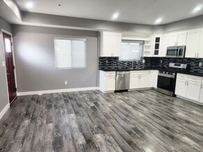 Building Photo - 1654 1/2-631 W 83rd St