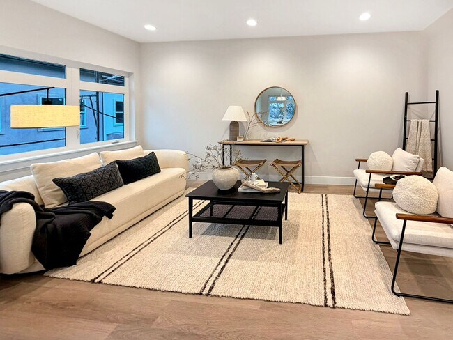 Foto del edificio - New Construction 4-Bedroom Residence in Garden City  — Pet-Friendly, Easy Commute, Close to Shopp...