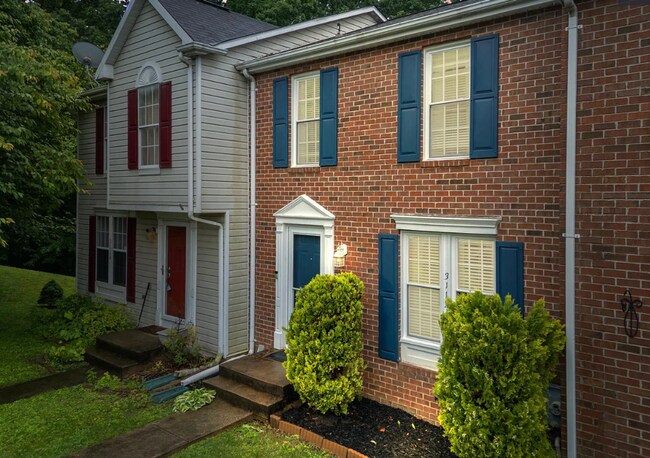 Foto del edificio - Well Kept Home in Private Court in Abingdon!