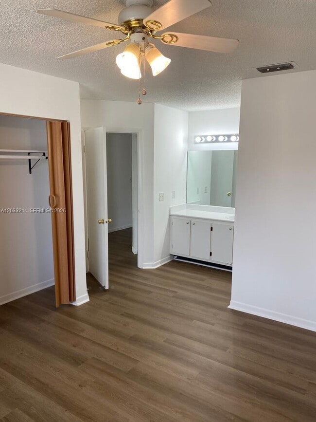 Building Photo - 9761 W Heather Ln