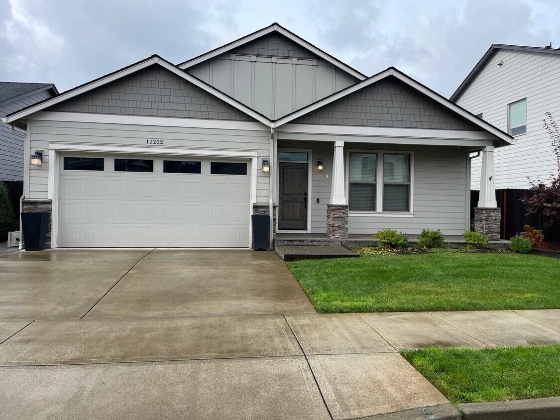 Primary Photo - Beautiful Home with lots of upgrades