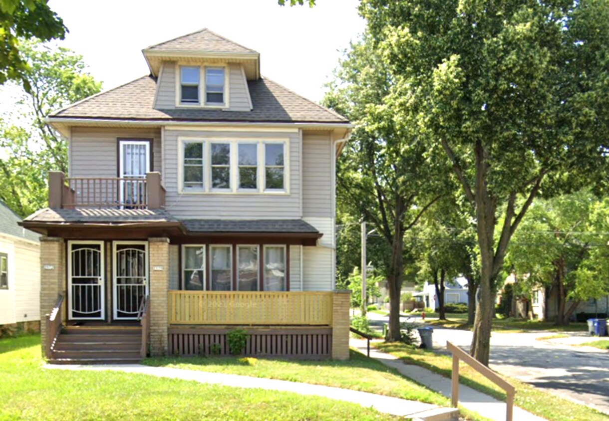 Primary Photo - 2977 N. 60th St.