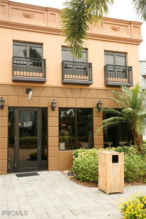 Foto del edificio - 11070 Esteban Dr