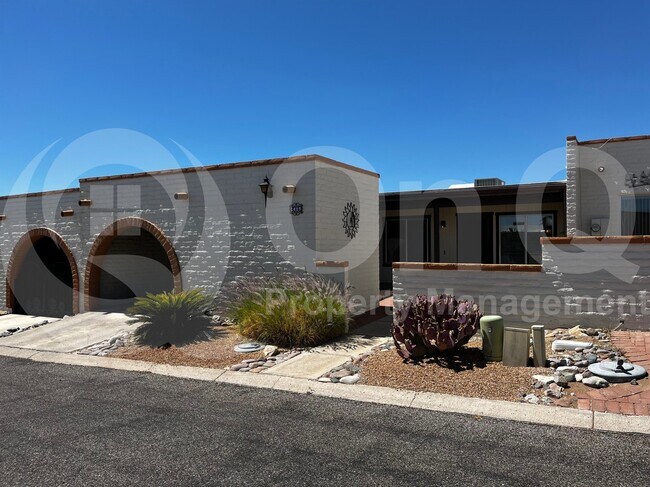Building Photo - 1419 Placita Apache
