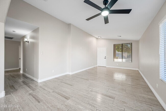 Foto del edificio - 10614 W Crimson Ln