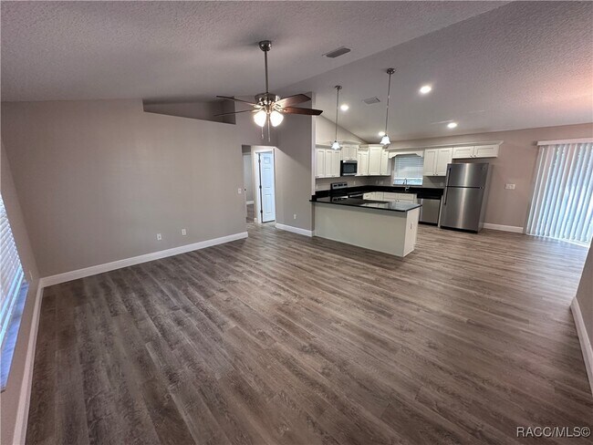 Building Photo - 326 W Bolero Pl