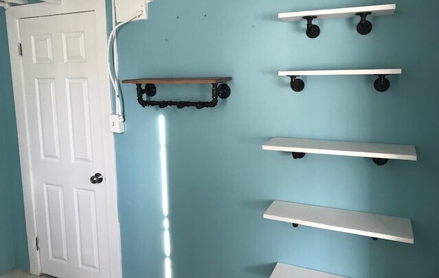 foyer - 4805 Ventnor Ave
