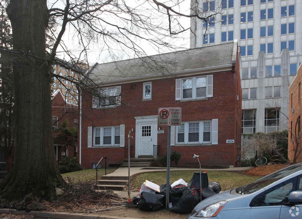 Building Photo - 4522 Avondale St