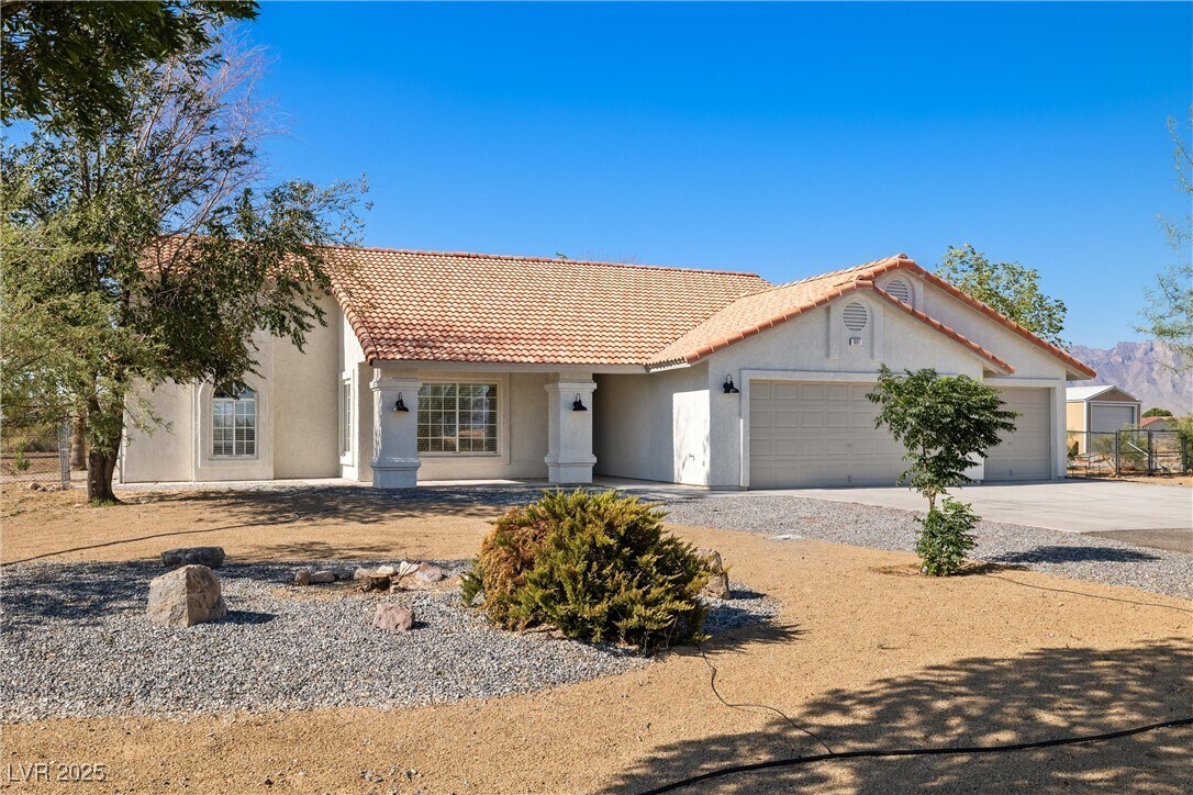 Foto principal - 1601 W Iguana St