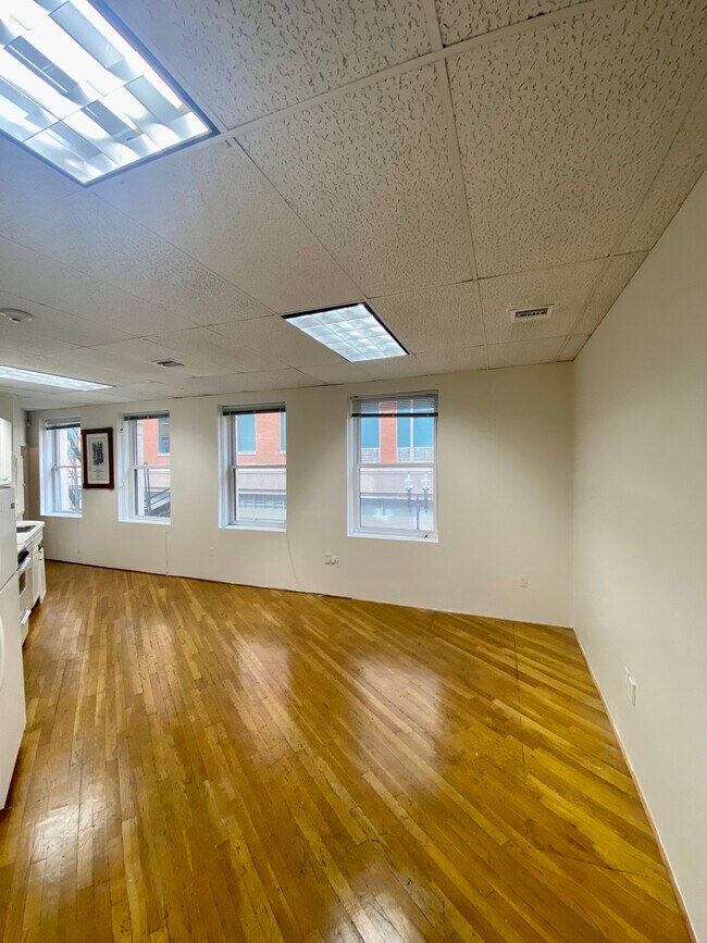 Foto del edificio - 106 Bedford St