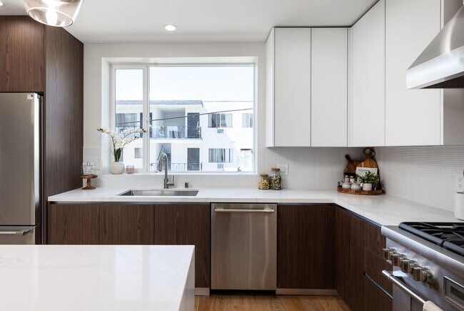 Foto del edificio - Brand New LUXURY 2026 Construction Homes in Silverlake!