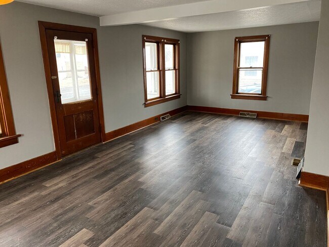 Foto del edificio - 3 Bedroom home in Rothschild!