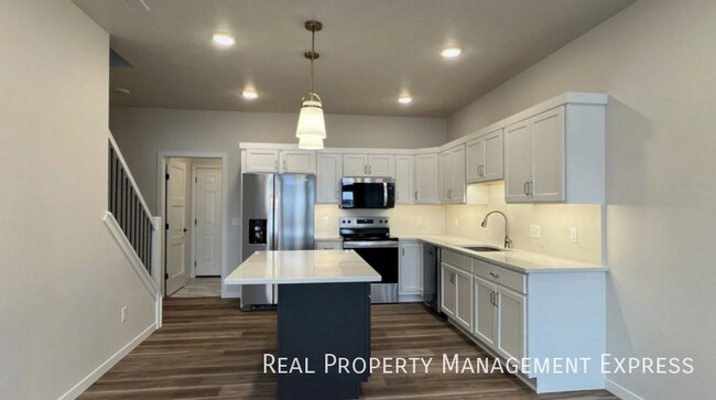 Foto del edificio - 3 Bedroom 2.5 Bathroom Townhome