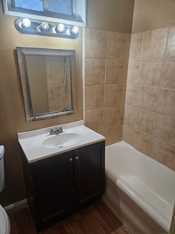 Building Photo - 4011 Parkwood Avenue - 1