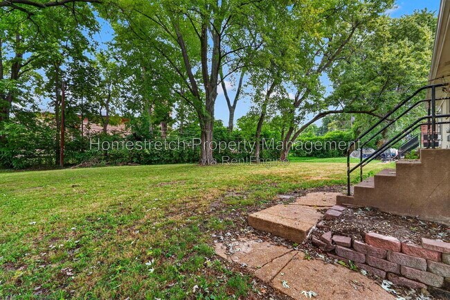 Foto del edificio - 9991 Fox Hall Ct