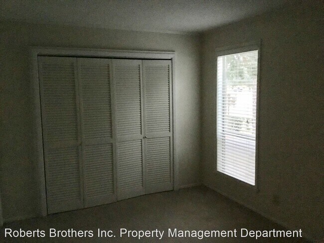 Building Photo - 1 br, 1 bath House - 1060 Sea Cliff Dr N