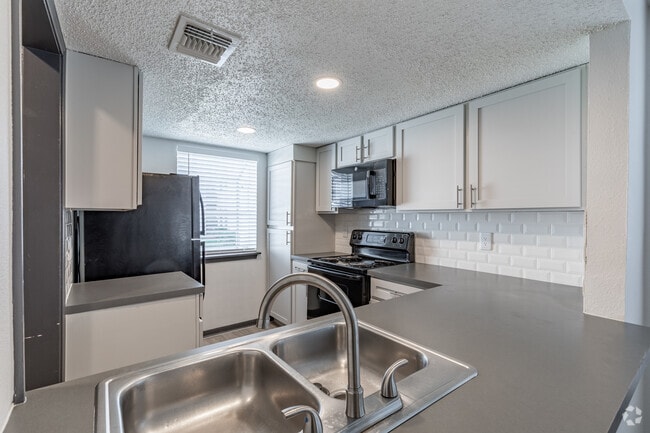 2BR, 2.5BA - 1,167 SF - Tradewinds Apartment Homes